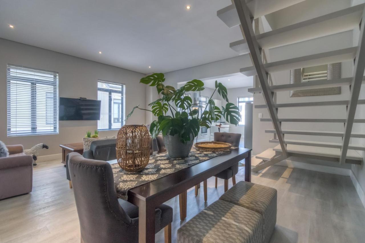 Apartment Crossfire @