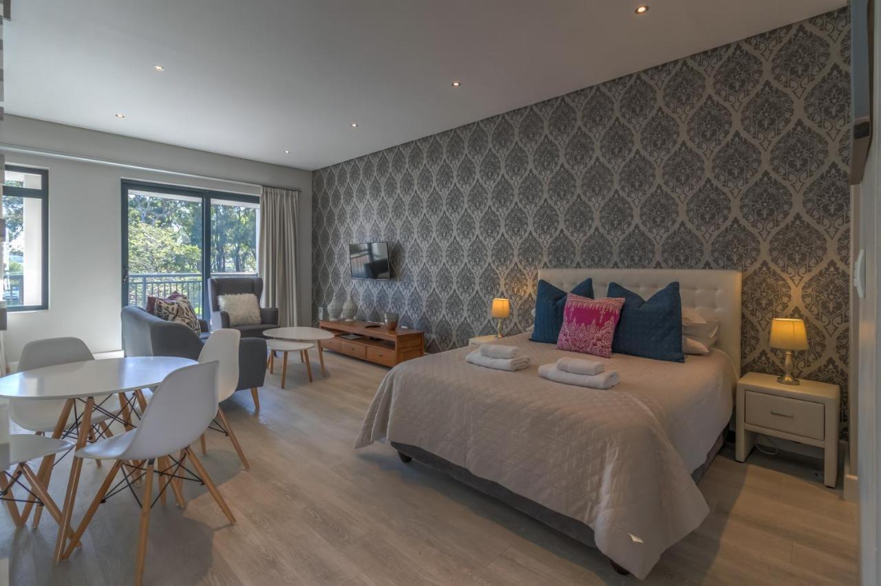 Apartment Crossfire @