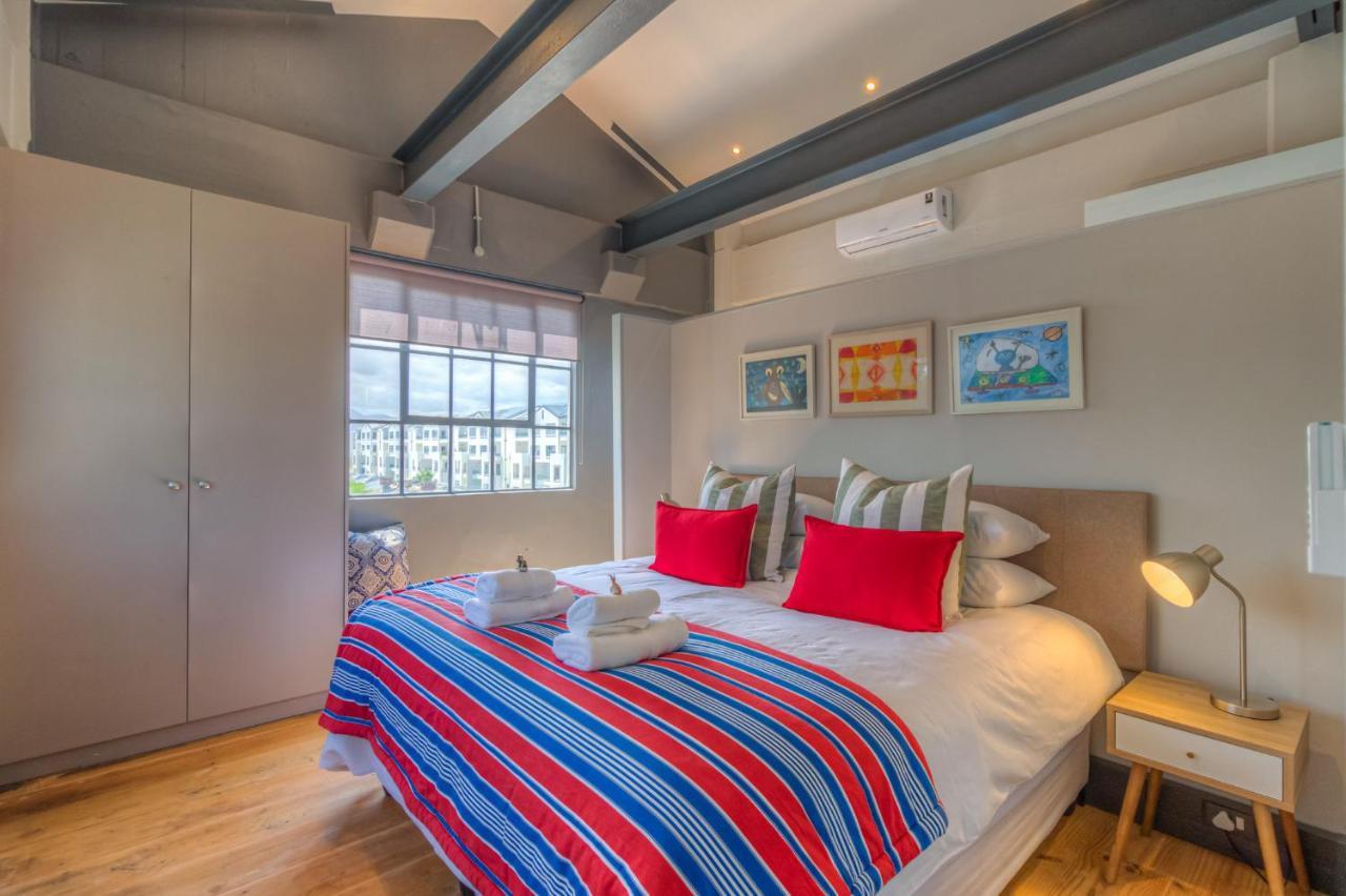 Apartment Crossfire @ Somerset West