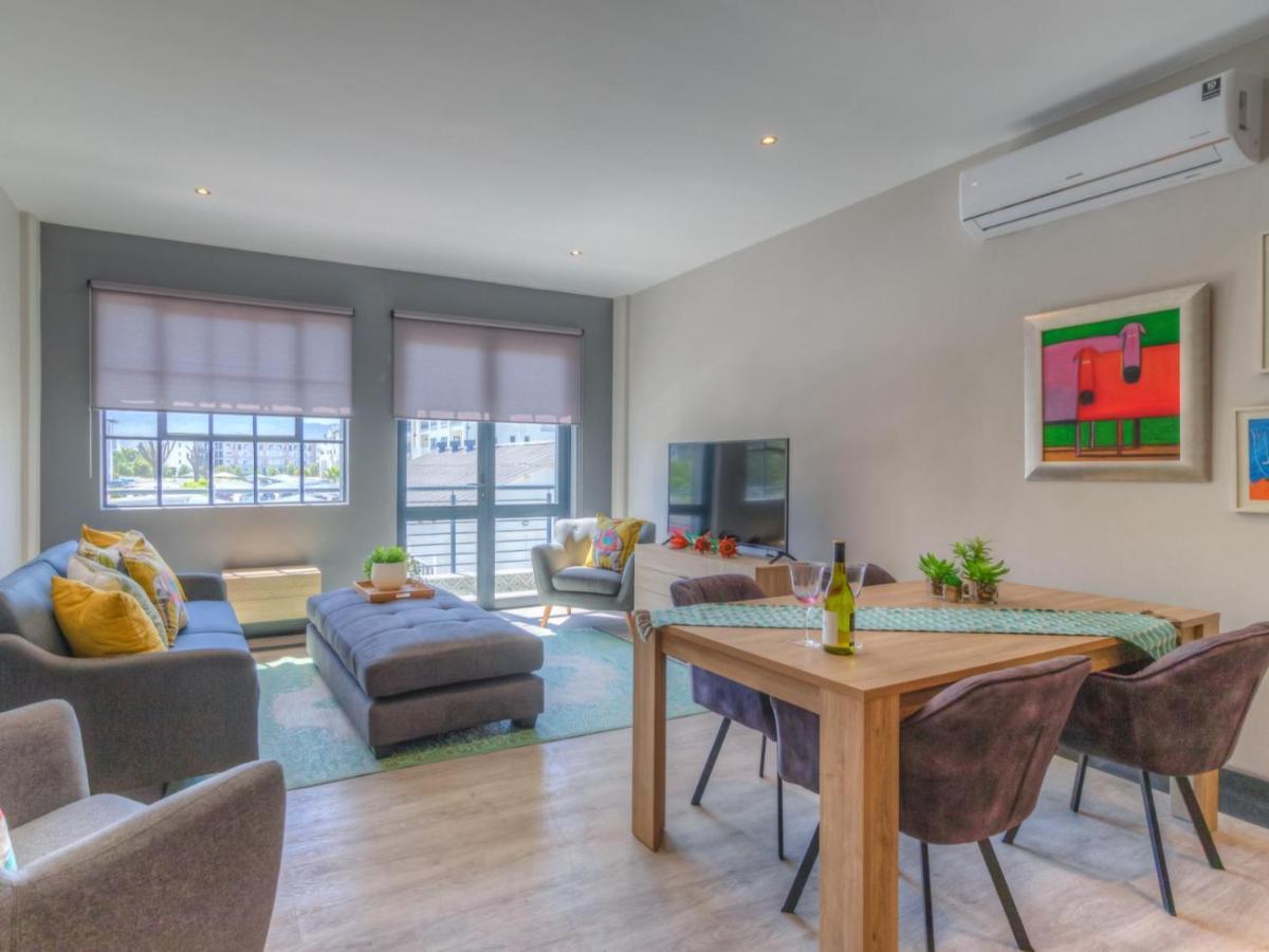 Apartment Crossfire @