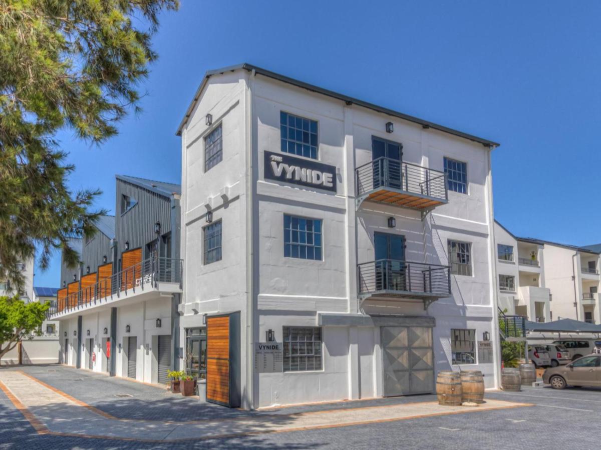 Apartment Crossfire @ Somerset West